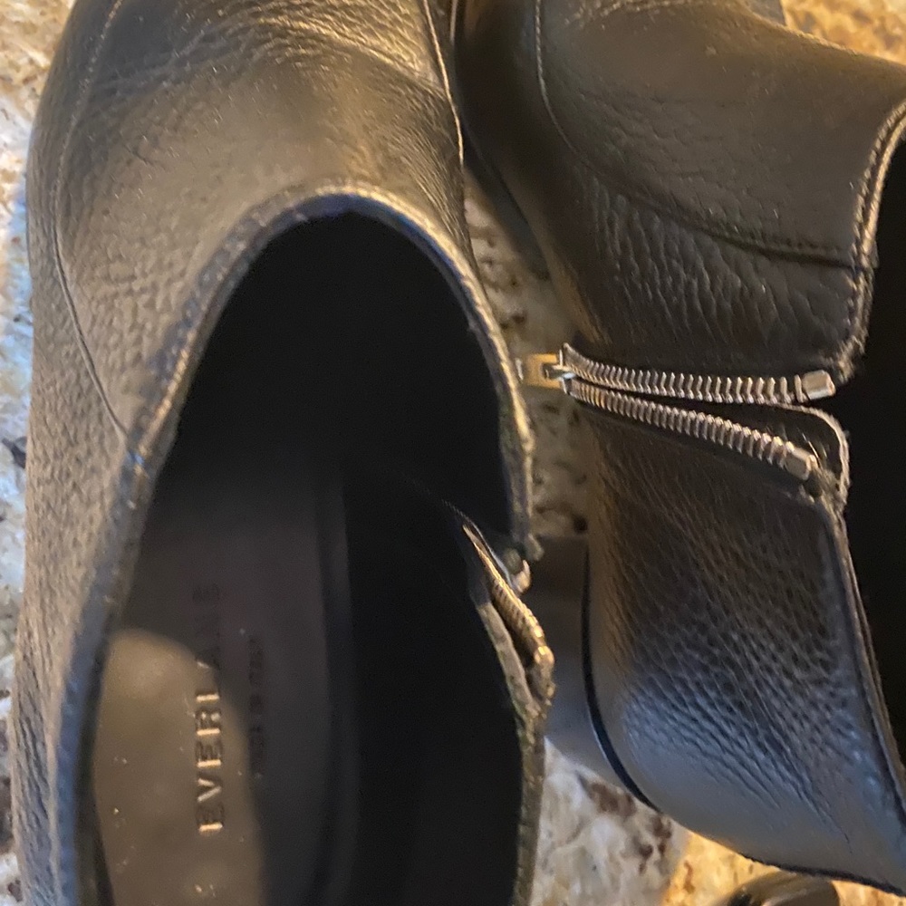 Everlane black booties like new - Picture 3 of 3